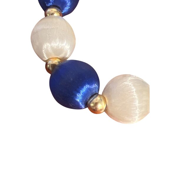 Vintage Blue & White Silk Thread Beaded Necklace Gold Tone Spacers No Clasp 28" - Picture 4 of 4